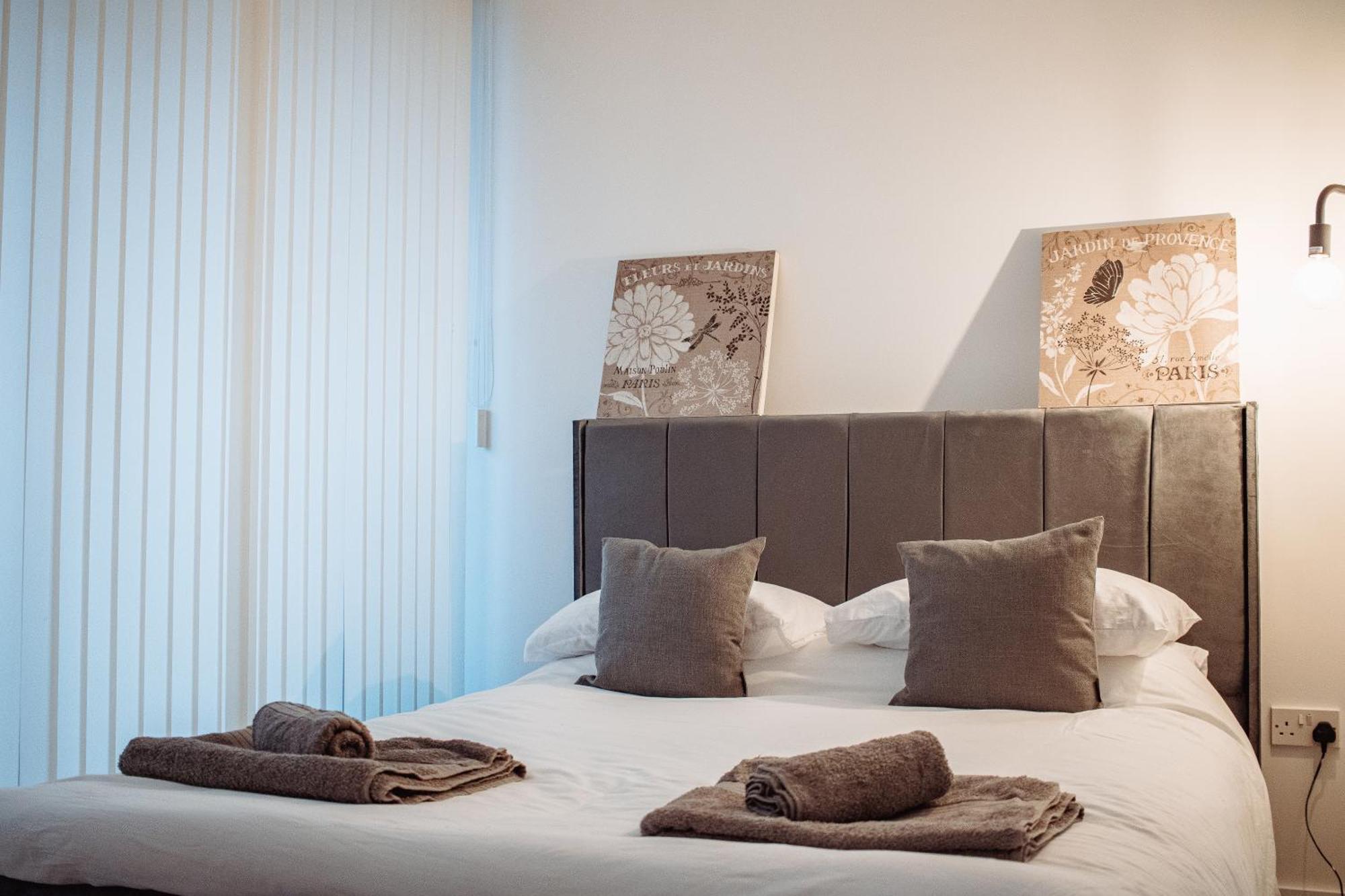 Central & Spacious, Sleeps 8, Perfect For Groups Leeds  Eksteriør bilde
