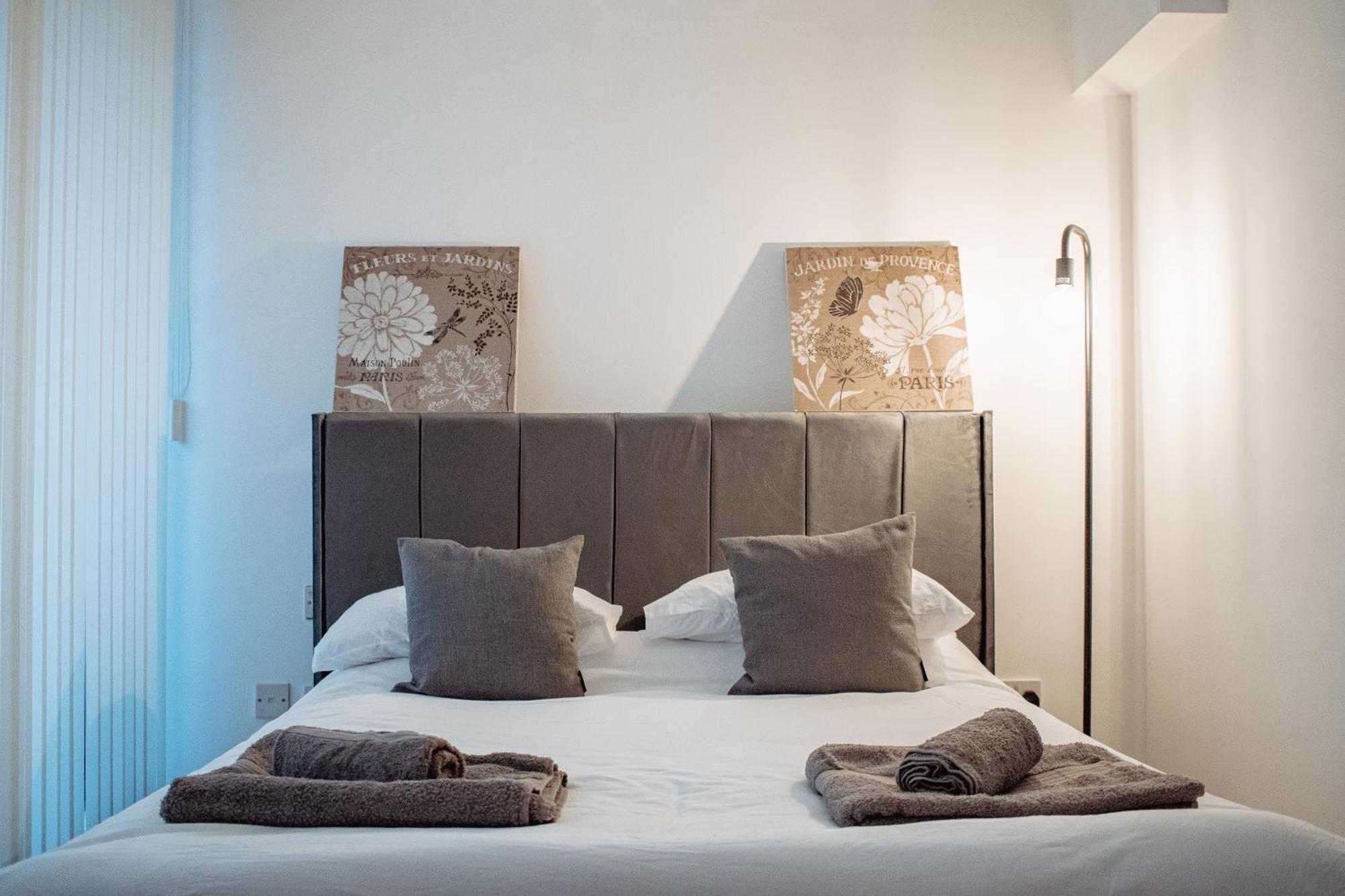 Central & Spacious, Sleeps 8, Perfect For Groups Leeds  Eksteriør bilde