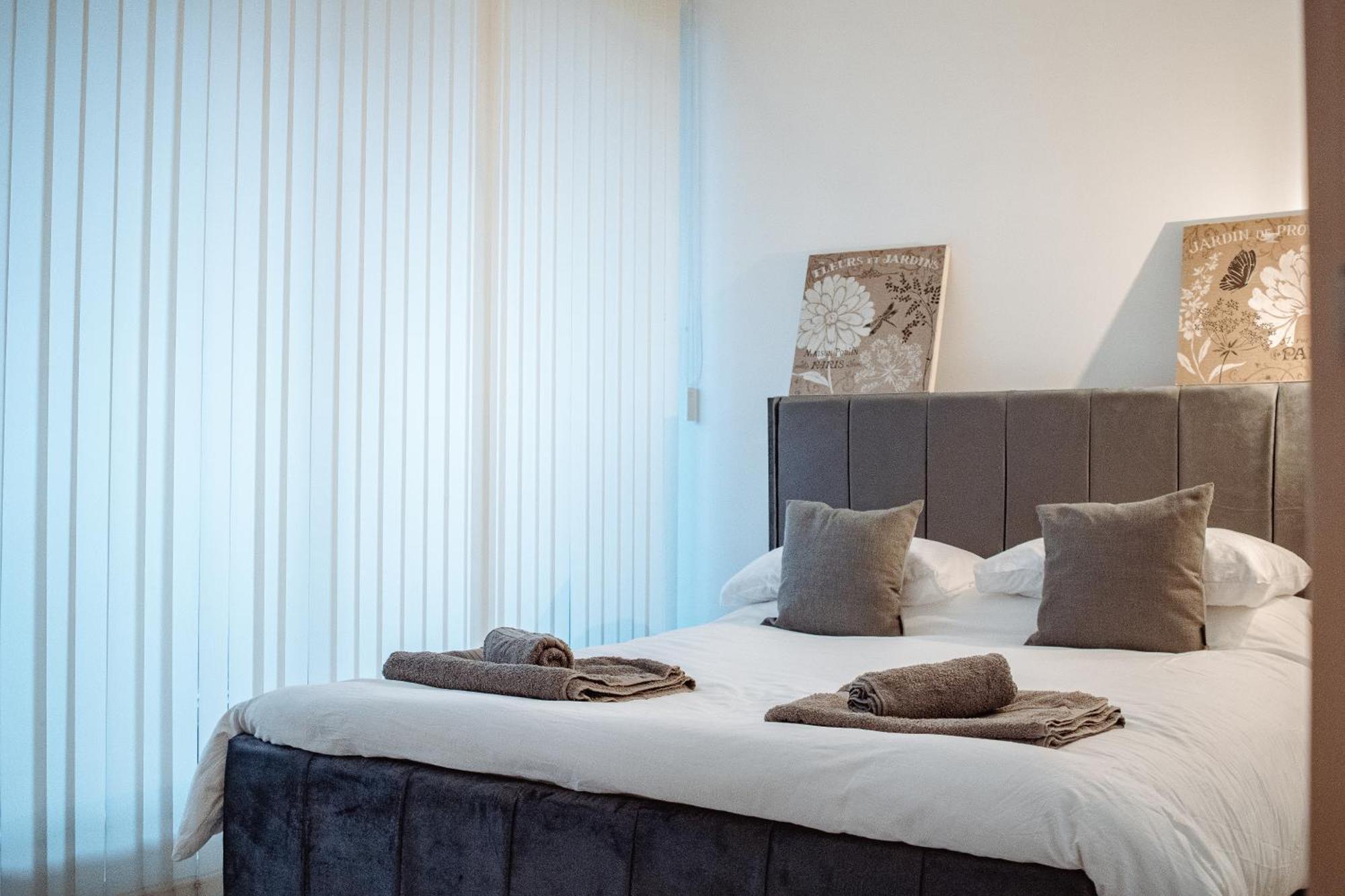 Central & Spacious, Sleeps 8, Perfect For Groups Leeds  Eksteriør bilde