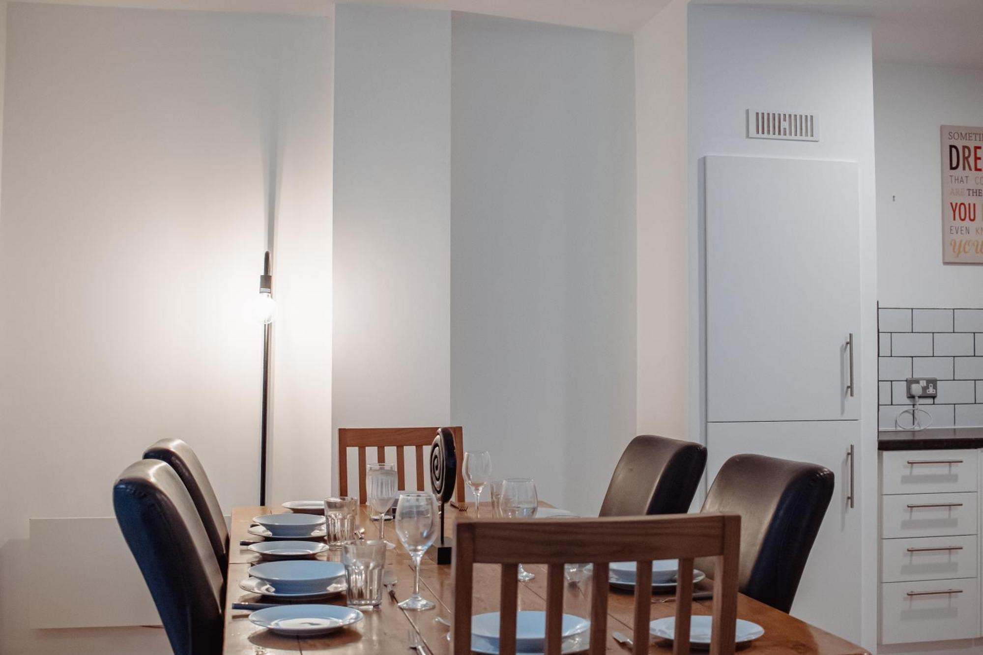 Central & Spacious, Sleeps 8, Perfect For Groups Leeds  Eksteriør bilde
