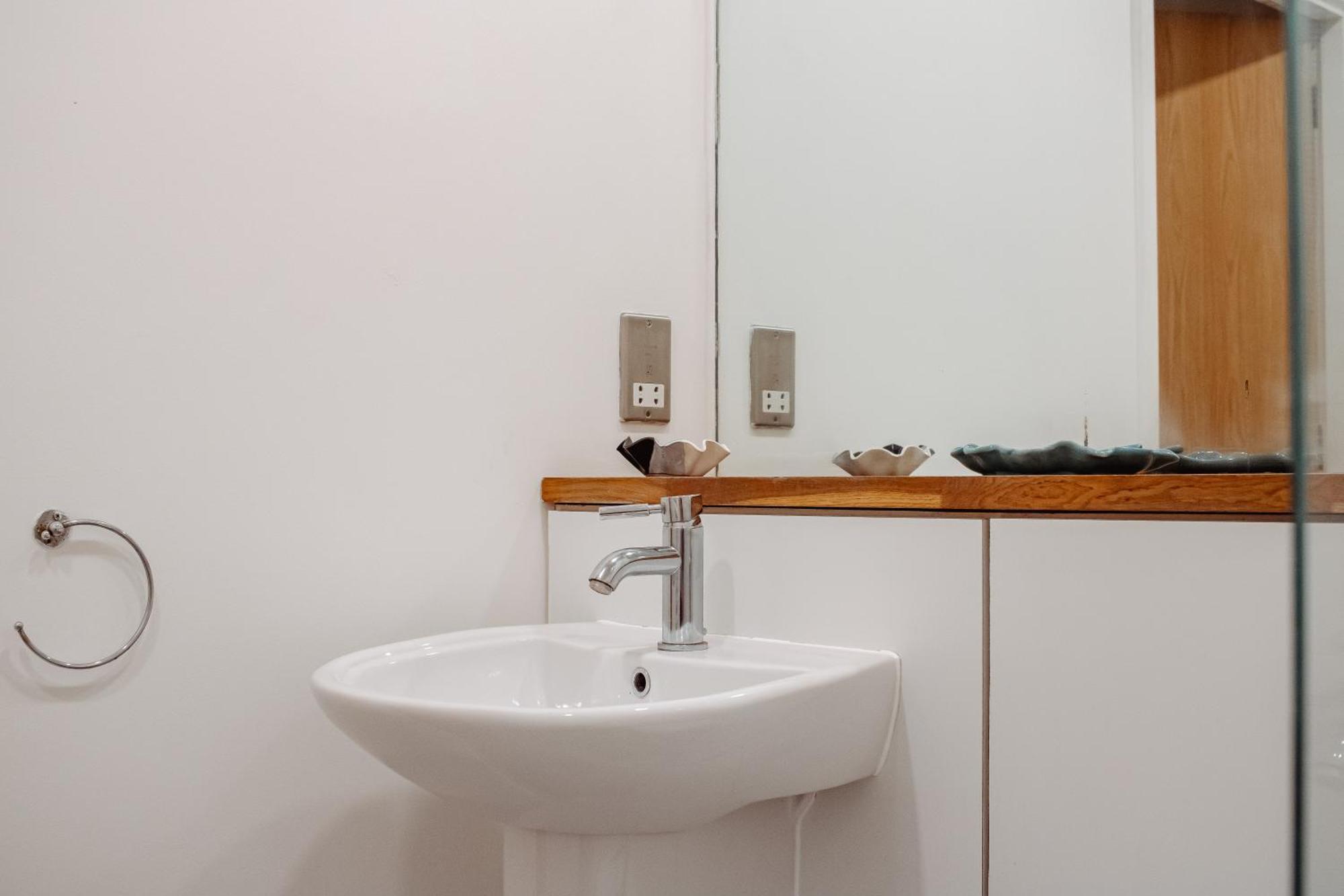 Central & Spacious, Sleeps 8, Perfect For Groups Leeds  Eksteriør bilde