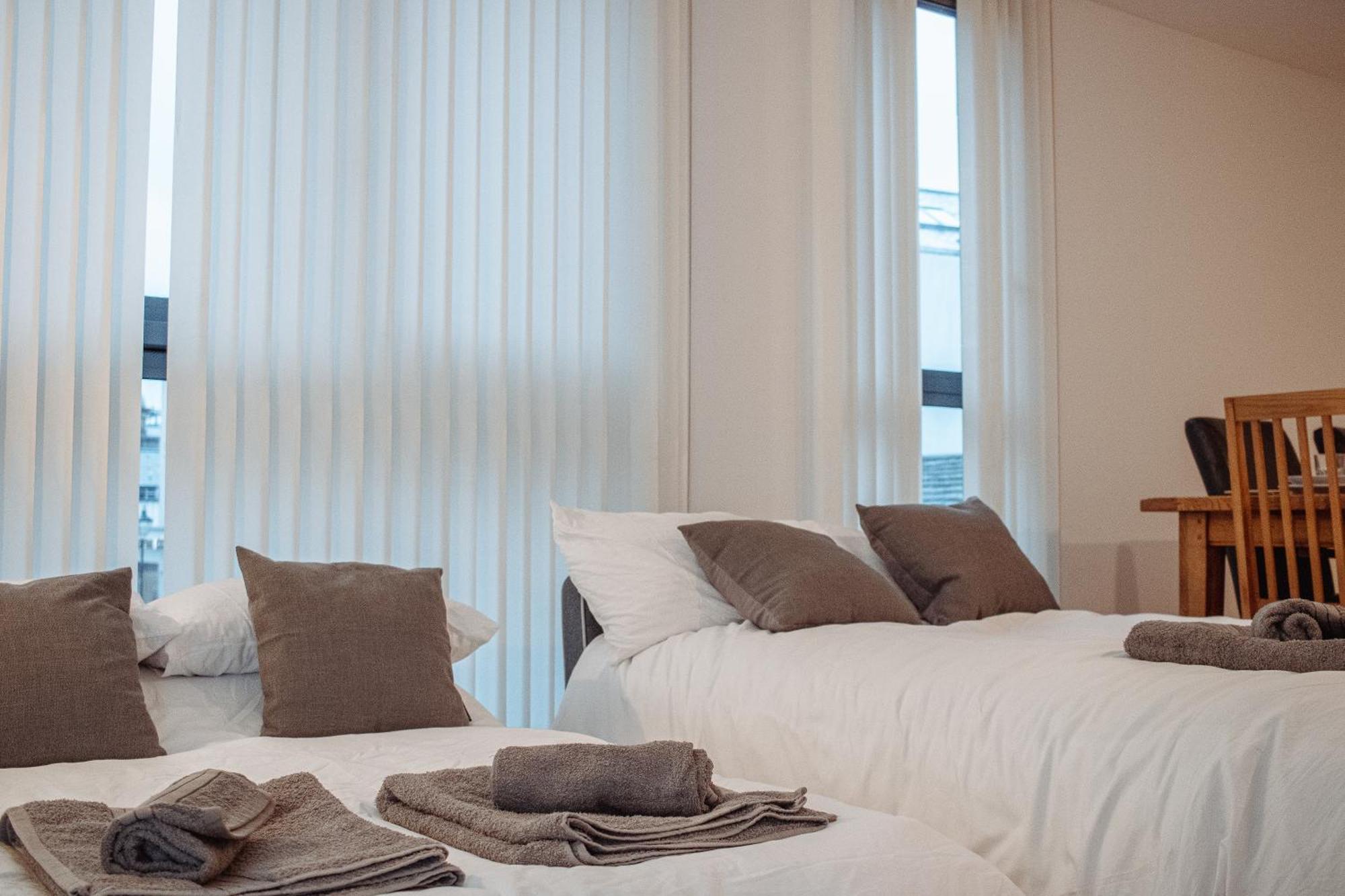 Central & Spacious, Sleeps 8, Perfect For Groups Leeds  Eksteriør bilde